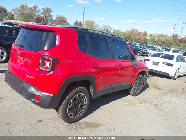 ZACCJBCTXFPB47246 Jeep Renegade Trailhawk
