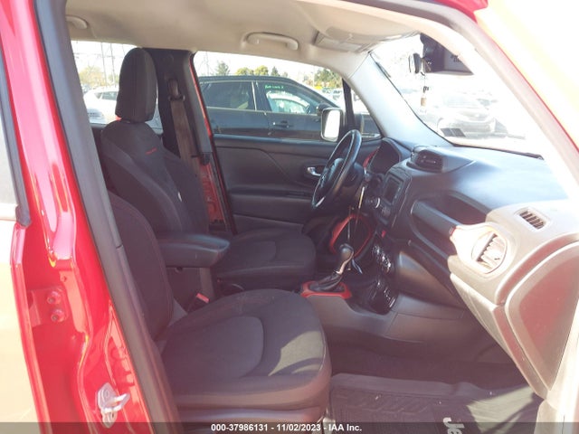 ZACCJBCTXFPB47246 Jeep Renegade Trailhawk