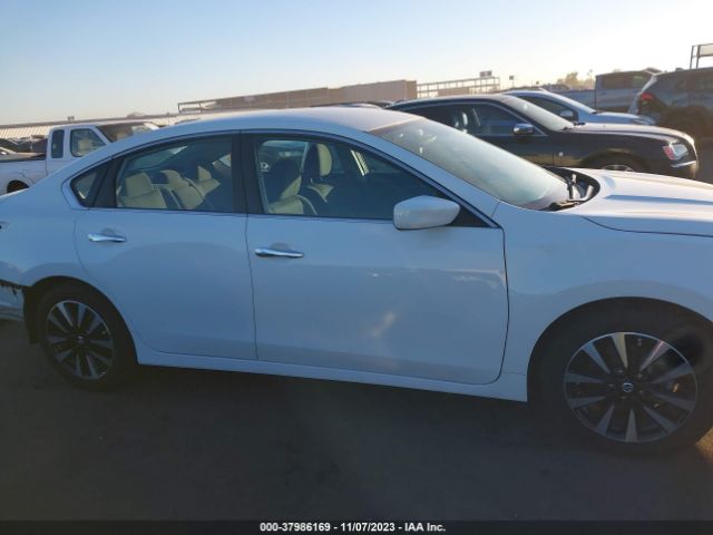 1N4AL3AP5JC214268 Nissan Altima 2.5 Sv