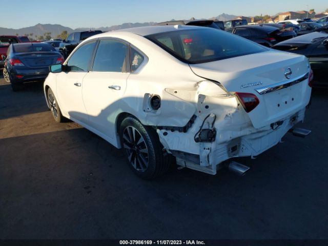 1N4AL3AP5JC214268 Nissan Altima 2.5 Sv