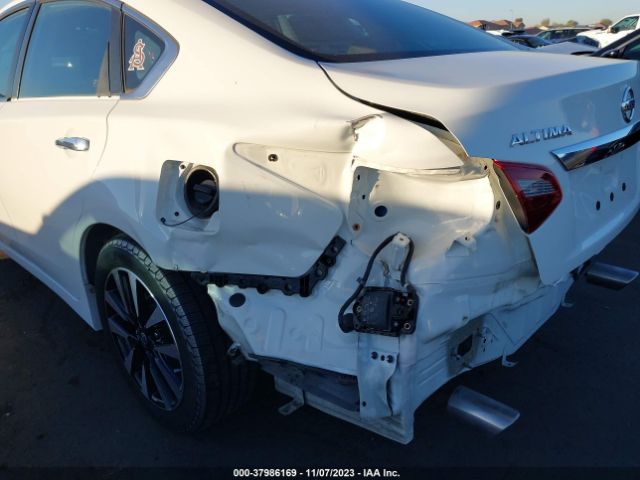 1N4AL3AP5JC214268 Nissan Altima 2.5 Sv