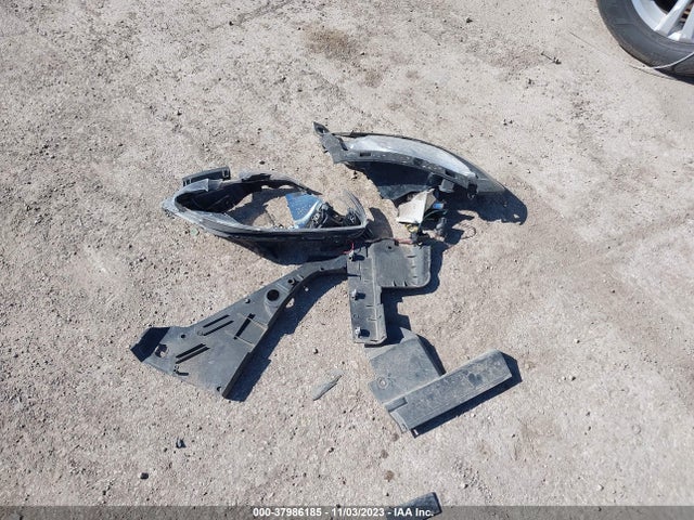 2GNALCEKXG6359811 Chevrolet EQUINOX LT