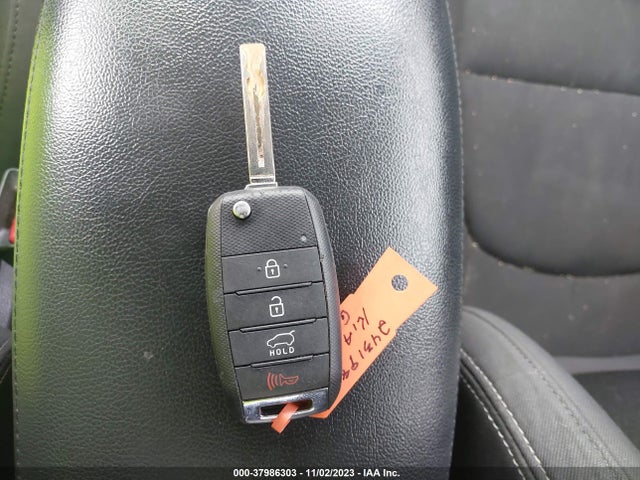 2016 KIA SOUL BASE VIN: KNDJN2A20G7337481