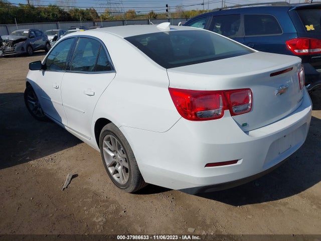 Chevrolet MALIBU 1LT 2015 1G11C5SL0FF224724 Image 3