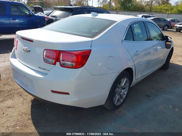 Chevrolet MALIBU 1LT 2015 1G11C5SL0FF224724 Image 4