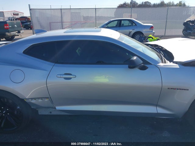 Chevrolet CAMARO 2SS 2018 1G1FH1R71J0110431 Image 14