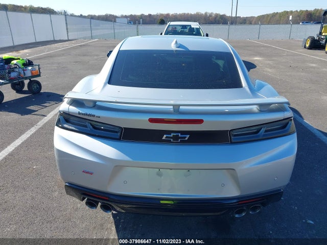 Chevrolet CAMARO 2SS 2018 1G1FH1R71J0110431 Image 17