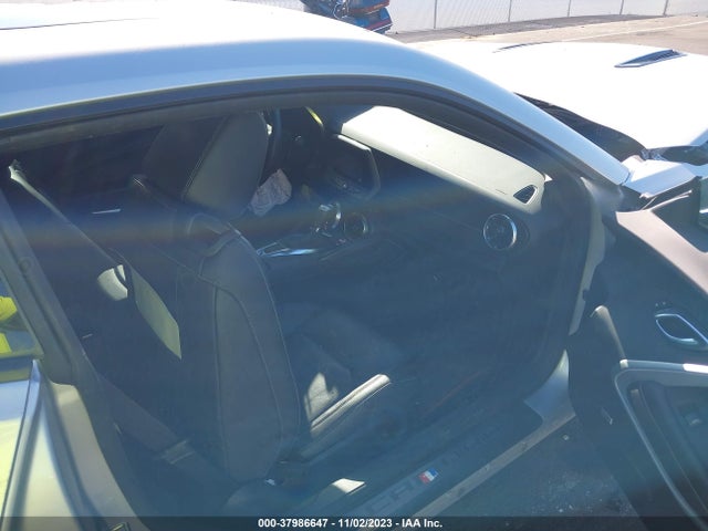 Chevrolet CAMARO 2SS 2018 1G1FH1R71J0110431 Image 5