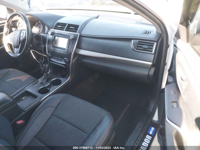 2015 TOYOTA CAMRY SE VIN: 4T1BF1FK5FU905353