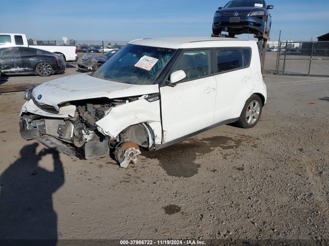 KIA Soul Base 2018 KNDJN2A23J7892867 Image 2