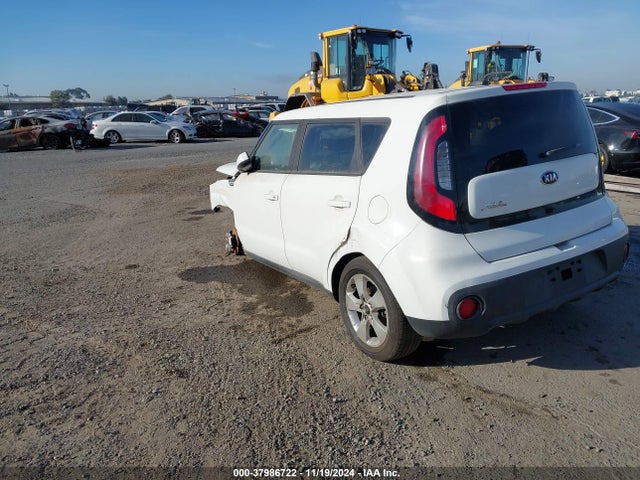 KIA Soul Base 2018 KNDJN2A23J7892867 Image 3