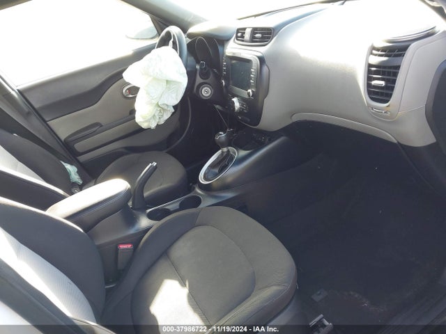 KIA Soul Base 2018 KNDJN2A23J7892867 Image 5