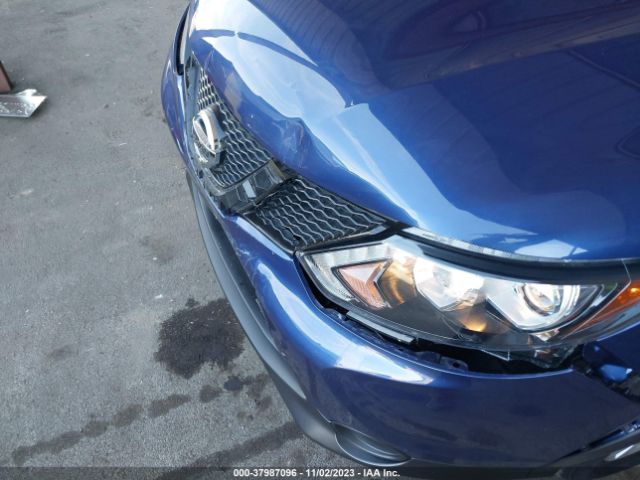 JN1BJ1CP2HW009850 Nissan Rogue Sport Sv