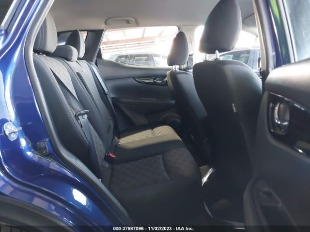 JN1BJ1CP2HW009850 Nissan Rogue Sport Sv