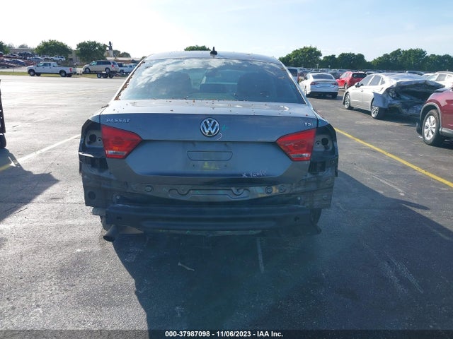 1VWAT7A35EC026142 Volkswagen Passat Wolfsburg Ed