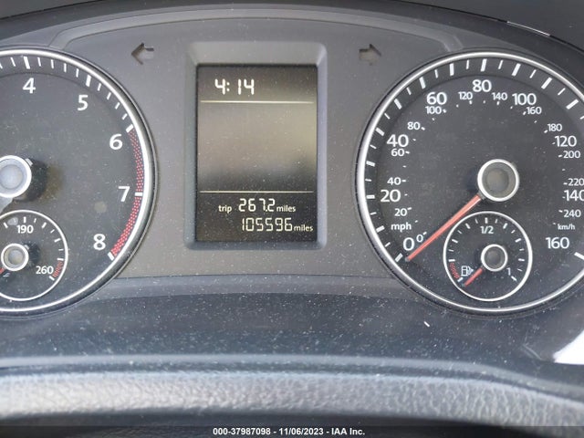 1VWAT7A35EC026142 Volkswagen Passat Wolfsburg Ed