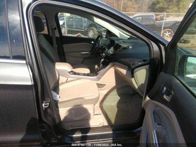 1FMCU0GX9FUA98608 Ford ESCAPE SE