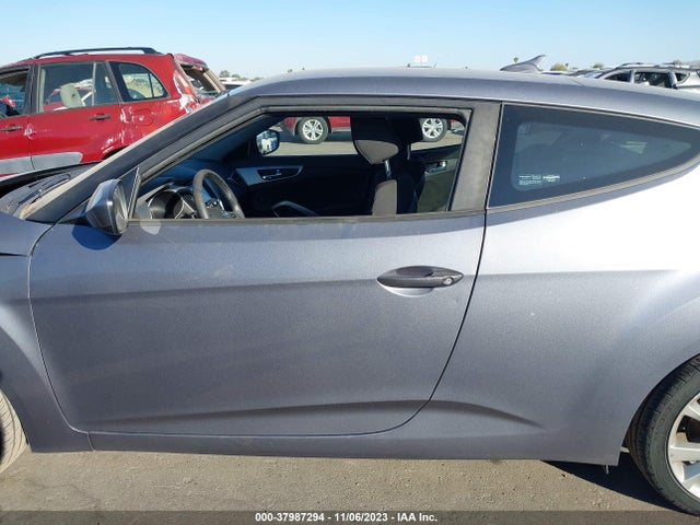 2017 HYUNDAI VELOSTER VIN: KMHTC6AD6HU310100