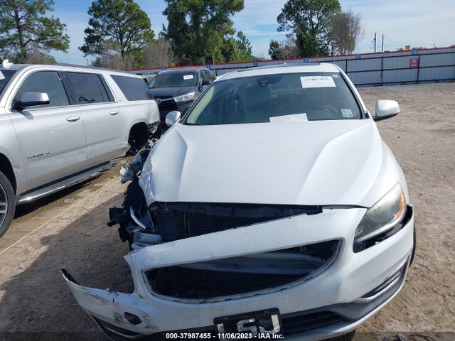 2015 VOLVO S60 T5 PLATINUM VIN: YV140MFD6F1314798