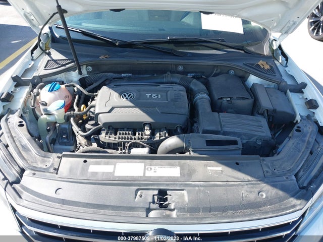 1VWCS7A31GC044233 Volkswagen Passat 1.8t Sel