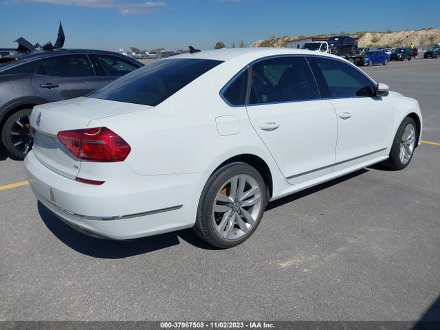 1VWCS7A31GC044233 Volkswagen Passat 1.8t Sel