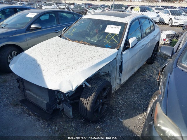 BMW 3 Series 328i 2014 WBA3C1C58EK113429 Image 2