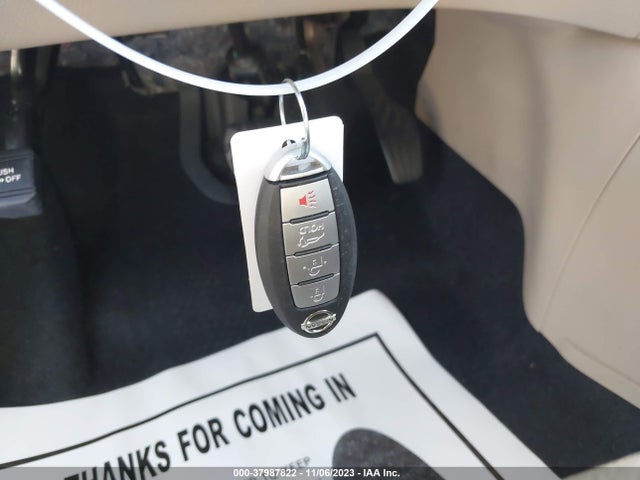 2016 NISSAN ROGUE SL VIN: 5N1AT2MT5GC808554