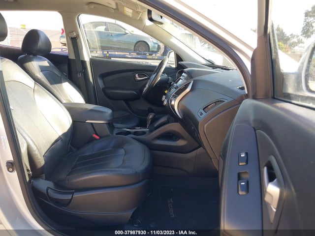 2011 HYUNDAI TUCSON LIMITED VIN: KM8JU3AC3BU157094