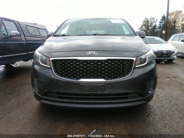 KNDMB5C17H6242340 KIA SEDONA LX
