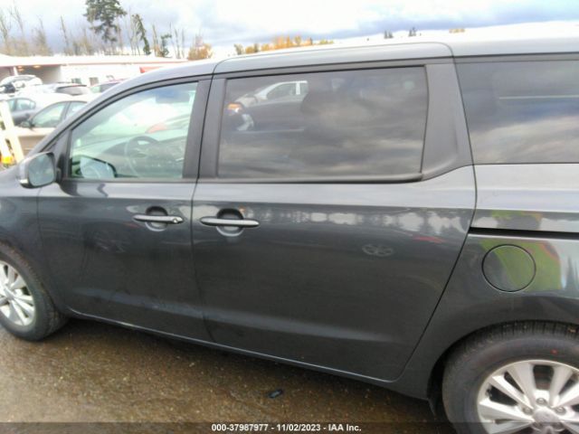 KNDMB5C17H6242340 KIA SEDONA LX