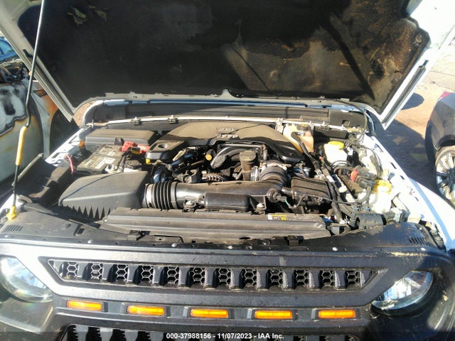 1C4HJXEG4KW599290 Jeep Wrangler Unlimited Sahara 4x4