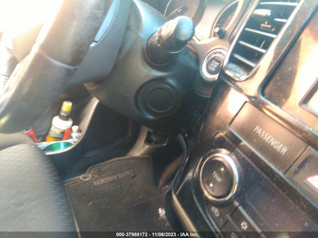 JA4AZ3A31EZ003085 Mitsubishi Outlander Se
