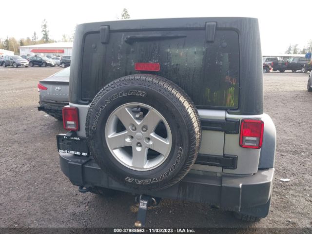 1C4BJWDG6EL116096 Jeep Wrangler Unlimited Sport