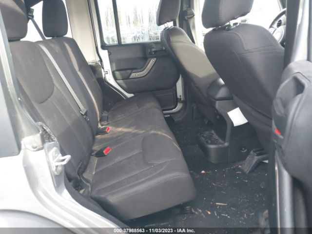 1C4BJWDG6EL116096 Jeep Wrangler Unlimited Sport