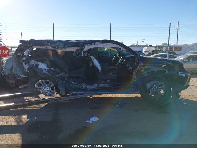 GMC YUKON SLT 2017 1GKS1BKC7HR192568 Image 13