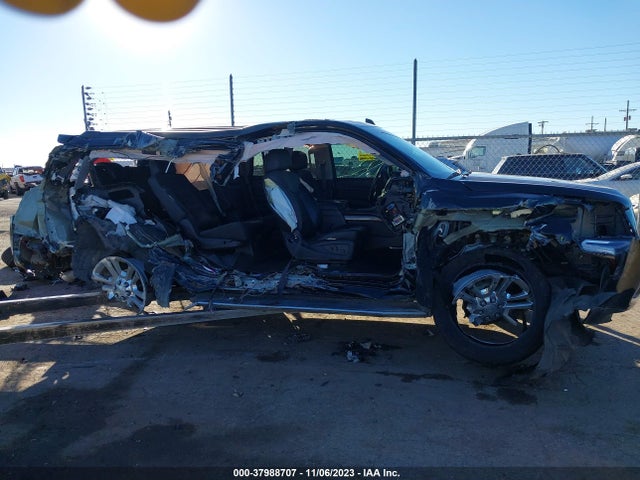 GMC YUKON SLT 2017 1GKS1BKC7HR192568 Image 6