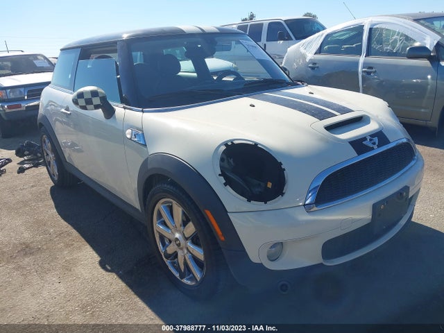 2009 MINI COOPER S WMWMF73519TW80774 Photo 0