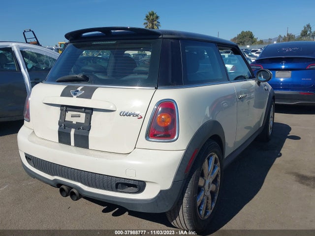 2009 MINI COOPER S WMWMF73519TW80774 Photo 3