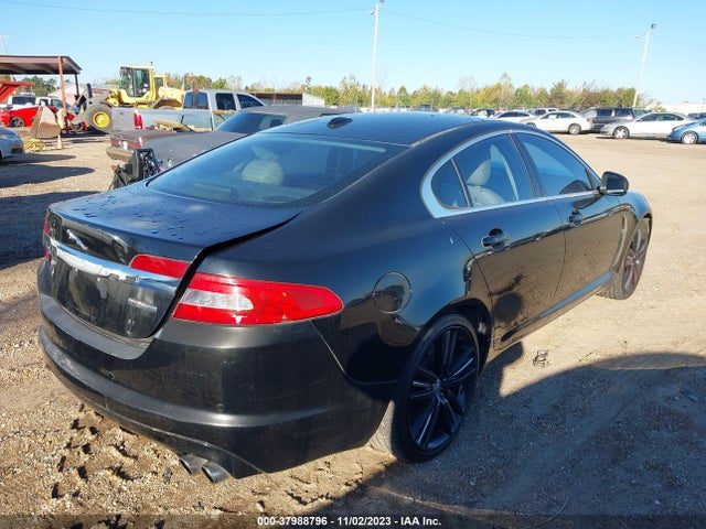 2010 JAGUAR XF SAJWA0HE4AMR64474 Photo 3
