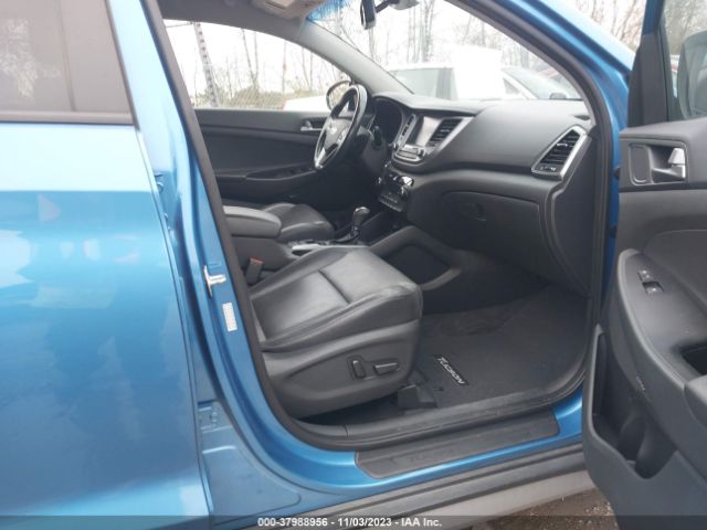 2017 HYUNDAI TUCSON KM8J3CA40HU454523 Photo 4