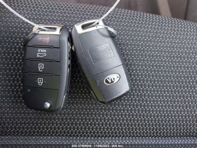 3KPFK4A78HE088337 KIA FORTE LX