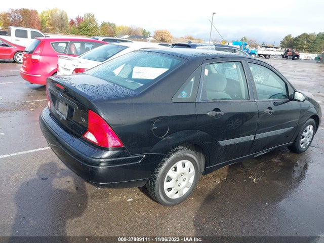 2000 FORD FOCUS LX VIN: 1FAFP33P1YW220293