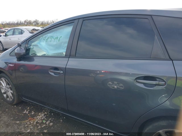 Toyota Prius V Five 2014 JTDZN3EU0E3337120 Image 14