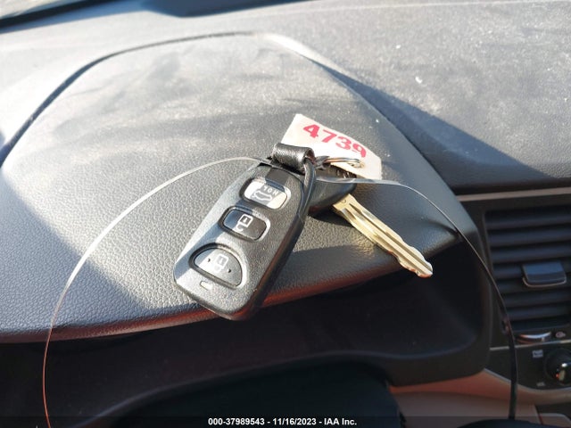 2017 HYUNDAI ELANTRA SE VIN: 5NPD74LF6HH125751