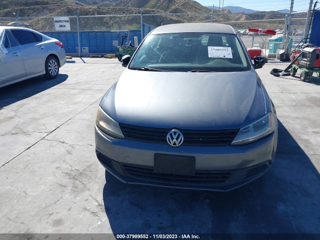 3VW2K7AJXEM316087 Volkswagen Jetta 2.0l S