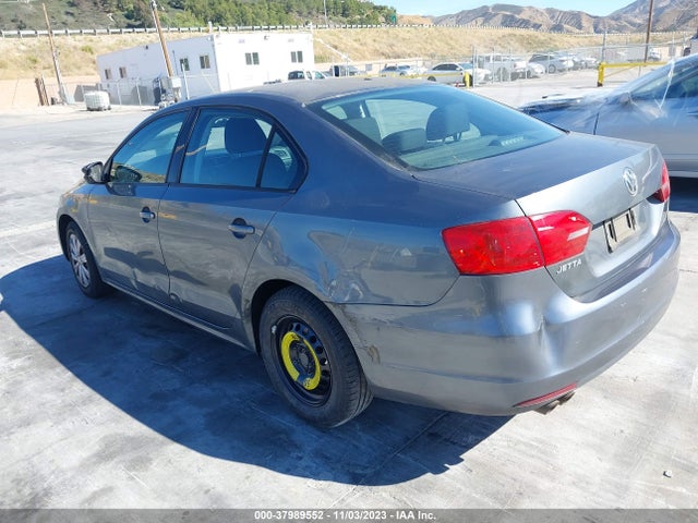 3VW2K7AJXEM316087 Volkswagen Jetta 2.0l S