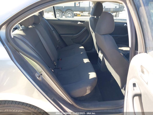 3VW2K7AJXEM316087 Volkswagen Jetta 2.0l S