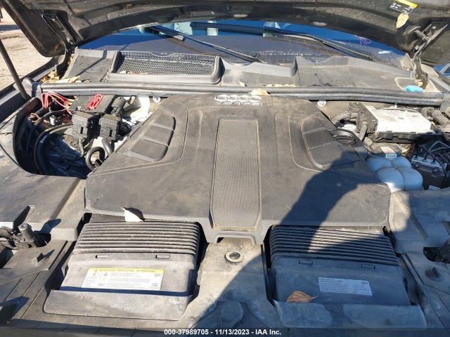 WA1LAAF77JD043601 Audi Q7 3.0t Premium