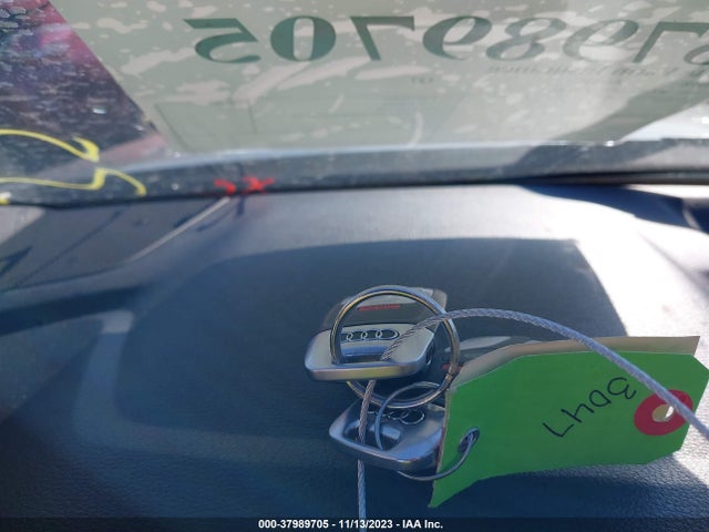 WA1LAAF77JD043601 Audi Q7 3.0t Premium