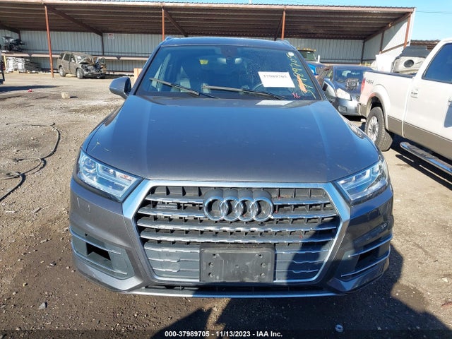 WA1LAAF77JD043601 Audi Q7 3.0t Premium